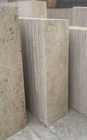 تصویر 3 از سنگ نما سفید با سطح صاف و رنگ روشن برای دکور مدرن